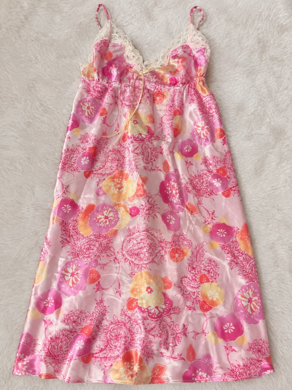 🎀 VINTAGE SECRET TREASURES PINK FLORAL SATIN GOWN 🎀